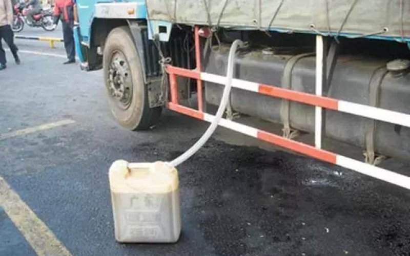 貨車(chē)油量監控,剛安裝起來(lái)半個(gè)月就發(fā)生了司機賣(mài)油的情況